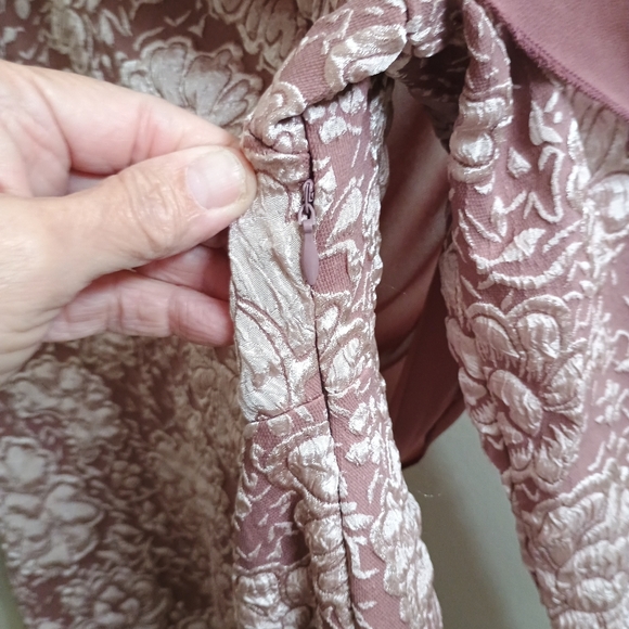 Elegant Pink Floral Women's Dress - Picture 4 of 6